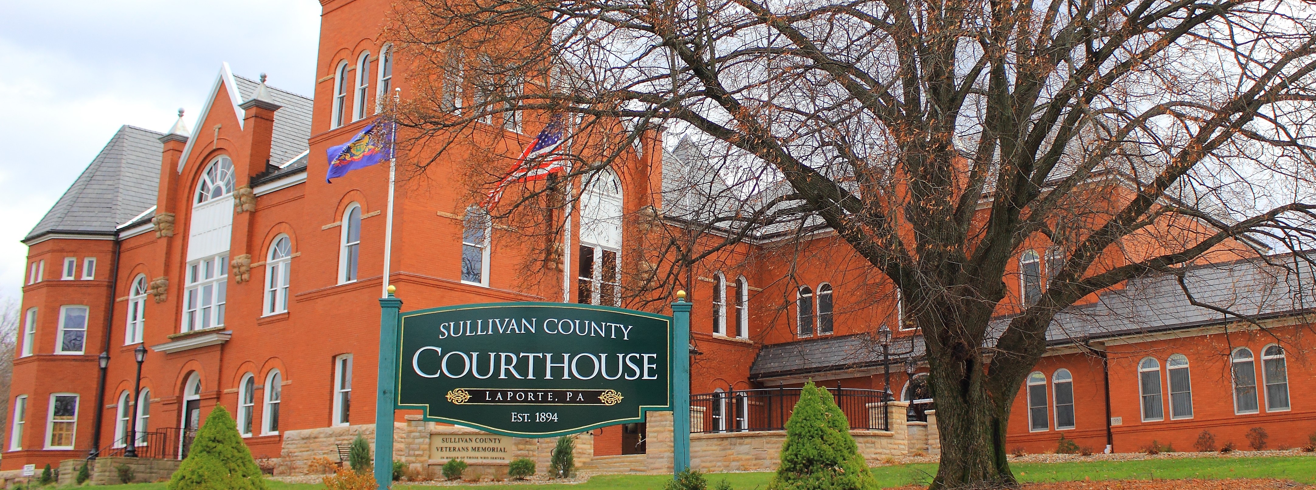 Sullivan County Courthouse Photo.jpg