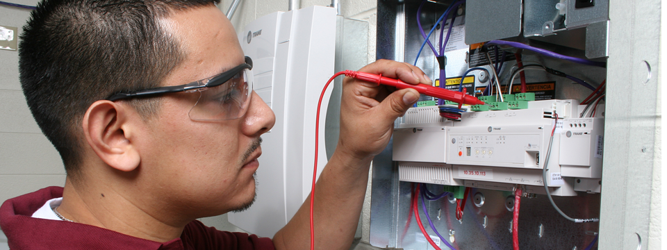 Gateway-Technical-College-student-Hero.png