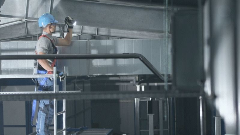 technician-checking_in_facility-640x360.jpg